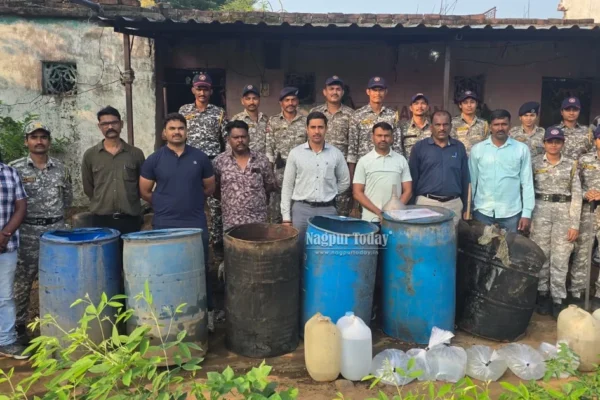 Illegal Mahua Liquor Worth Over ₹2 Lakh Seized in Hingna; One Arrested