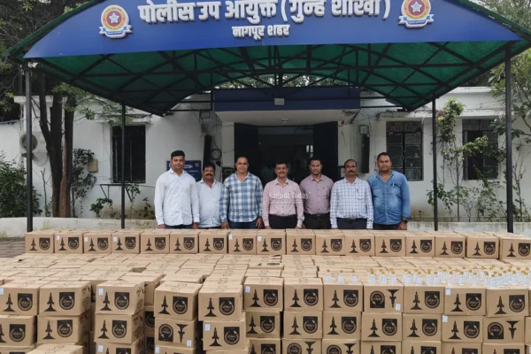 नागपुरात बनावट देशी दारूचा मोठा पर्दाफाश; ट्रकमधून ३९ हजार बाटल्या जप्त