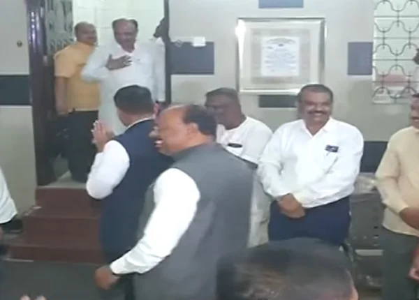 Anil Sole Withdraws Resignation After Fadnavis’ Intervention, BJP Rebellion in Nagpur Subsides