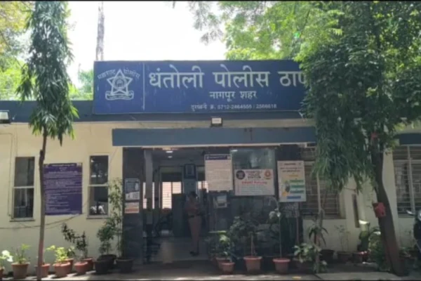 धंतोलीत कचरा गाडी चालकाला मारहाण; बोलेरो सवारांनी वाहनाच्या काचा फोडल्या