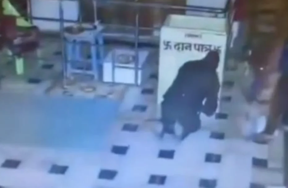 अमरावतीच्या बडनेरा येथील झिरी मंदिरात मोठी चोरी; ७ किलो ७०० ग्रॅम चांदीचे दागिने लंपास!