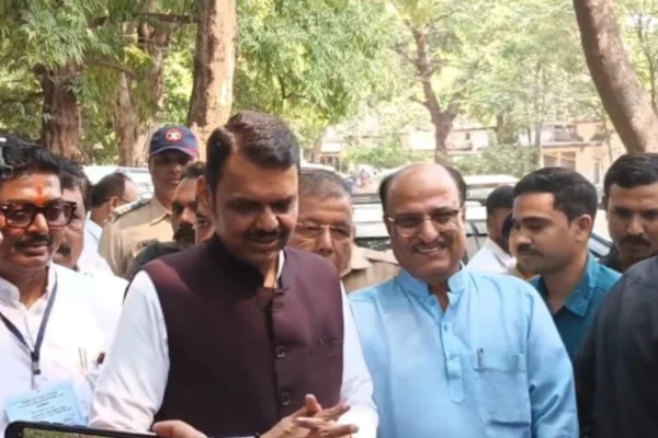 जरांगेंच्या ऑडिओ क्लिपवर मुख्यमंत्री फडणवीसांचा सवाल; अडीच वर्षांनंतरच हे संभाषण बाहेर का?