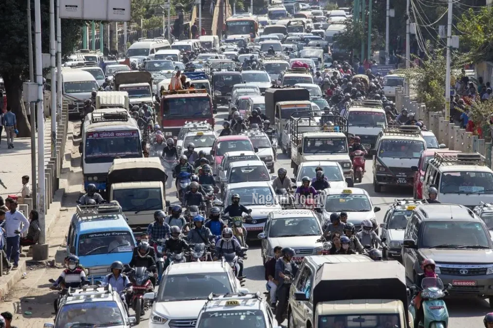 Nagpur chokes under 32.42 lakh vehicles, adds 475 more every day
