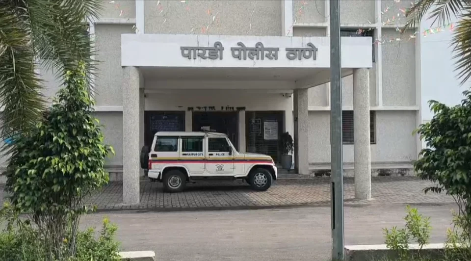 पारडी में नाले के पास मिली 50 वर्षीय महिला की लाश