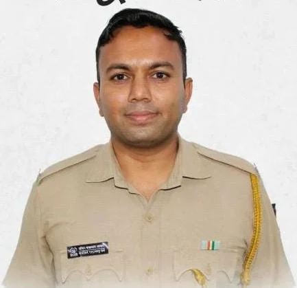 गेट-टुगेदरच्या आनंदावर विरजण; स्विमिंग पूलमध्ये उडी घेताच रेल्वे पोलिस कर्मचाऱ्याचा मृत्यू