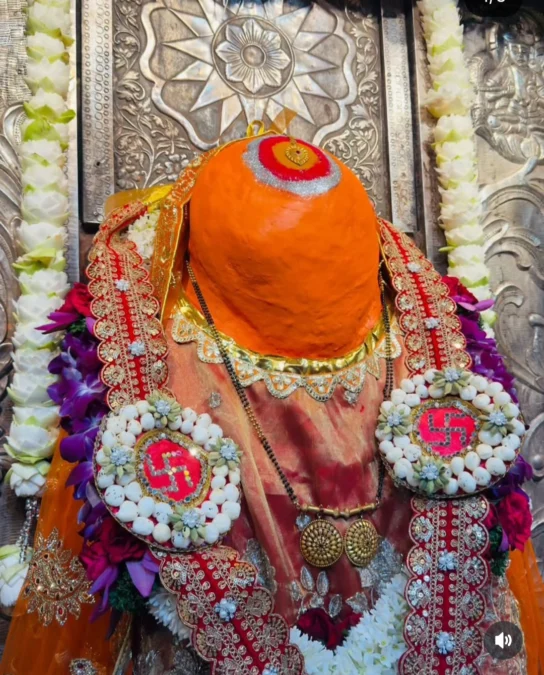 कोराडी महालक्ष्मी मंदिरात नवरात्रोत्सवाचा उत्साह; स्वयंभू दर्शनासाठी पहाटे ४ पासून भाविकांची गर्दी