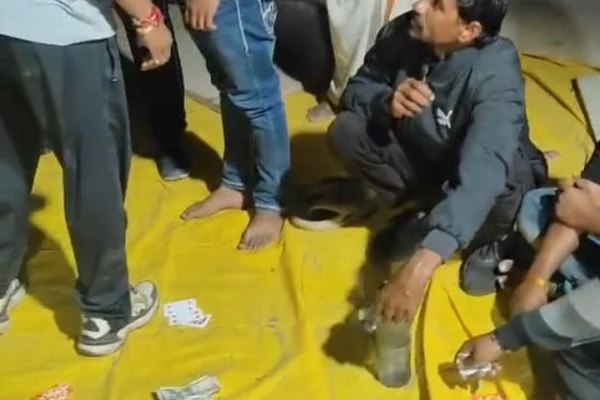 नागपुरात जुगार अड्ड्यावर गुन्हे शाखेचा छापा; ८ जण ताब्यात