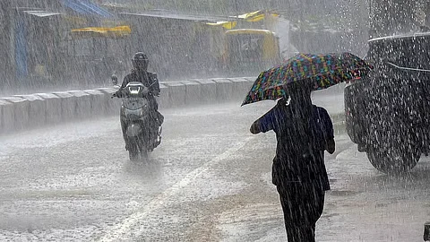 महाराष्ट्रात अवकाळी पावसाचा इशारा; पुढील दोन दिवस वादळी पावसाची शक्यता