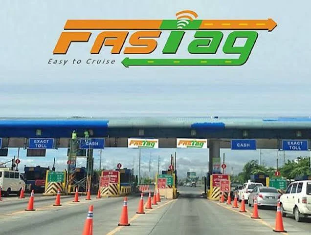 FASTagच्या नावाखाली खात्यातून पैसे कट? 17 लाखांहून अधिक व्यवहारांमध्ये गडबड!