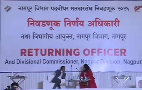नागपुर पदवीधर मतगणना : 238 डाक मतपत्रों में 34 अवैध, गठ्ठा लगाने का चौथा राउंड जारी