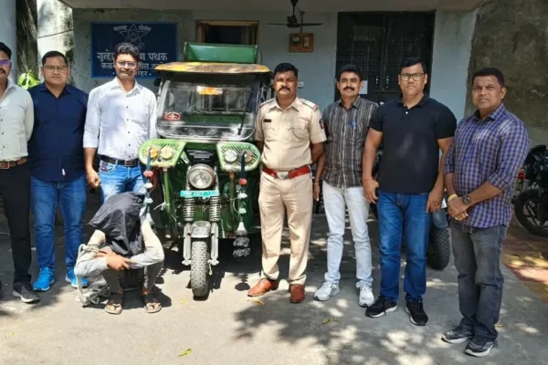 Knife-wielding man held at Kalamna station; police crack e-rickshaw theft case