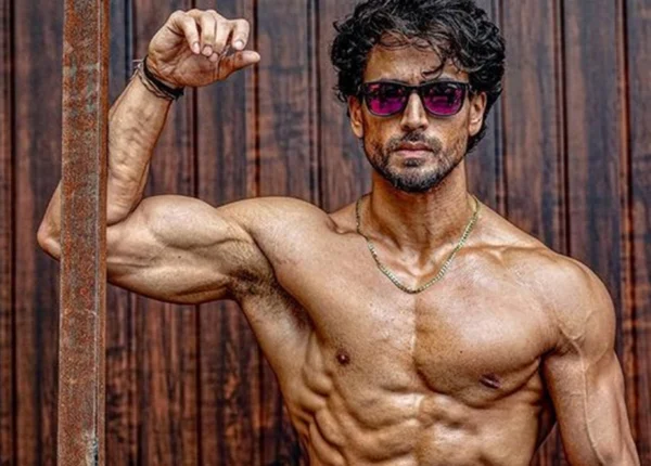 Tiger Shroff Escapes Unhurt After Firing at His BMW in Mumbai’s Juhu; 12 Police Teams Formed